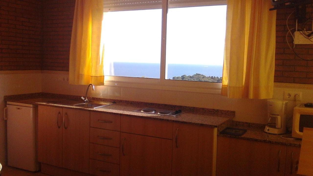 Apartamentos Famara Лорет де Мар Екстериор снимка