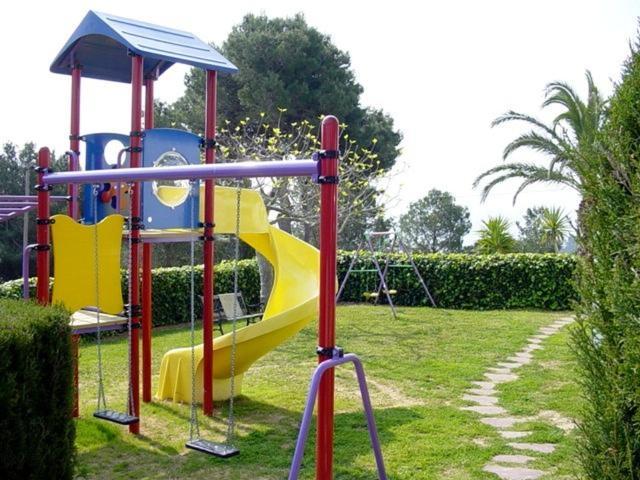 Apartamentos Famara Лорет де Мар Екстериор снимка