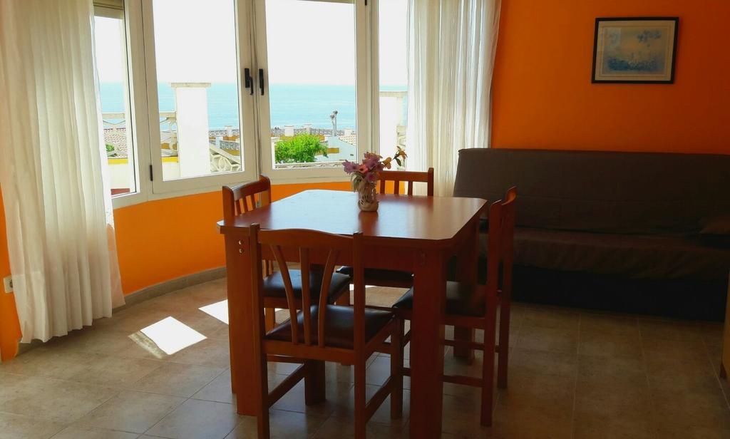 Apartamentos Famara Лорет де Мар Екстериор снимка