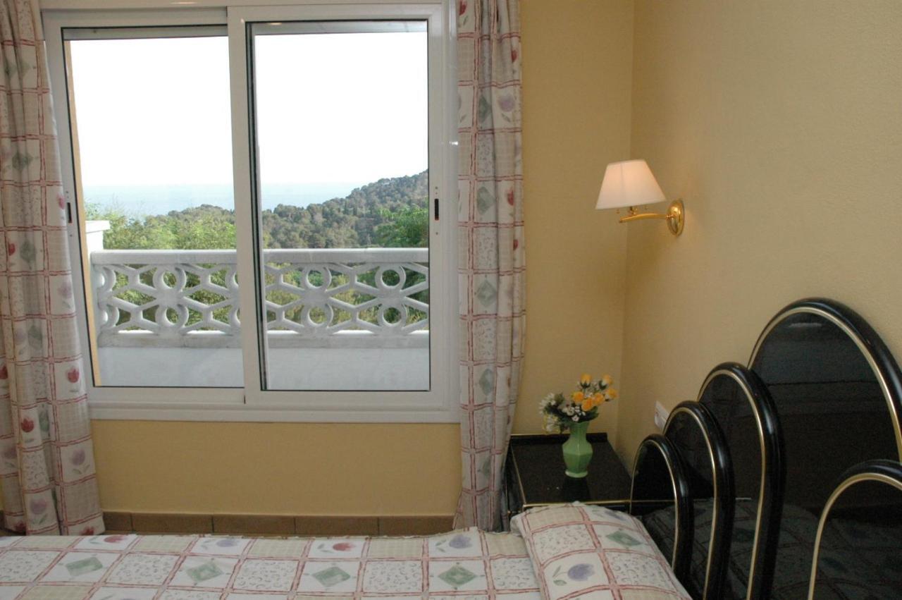 Apartamentos Famara Лорет де Мар Стая снимка